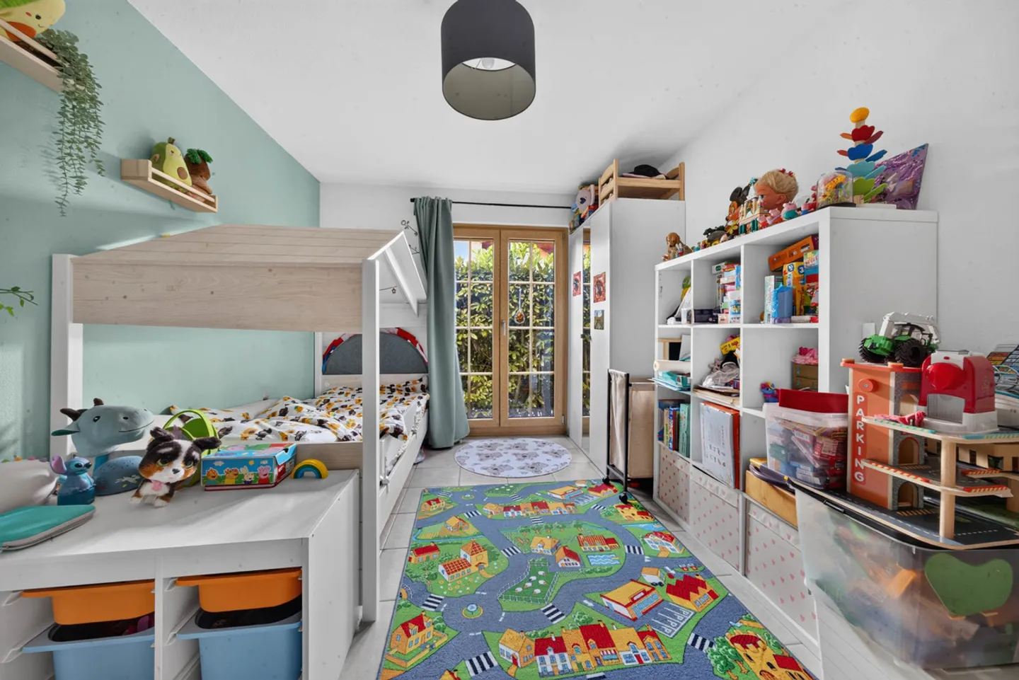 Zeitgenössische Wohnung mit Garten - Foto 11 von 13