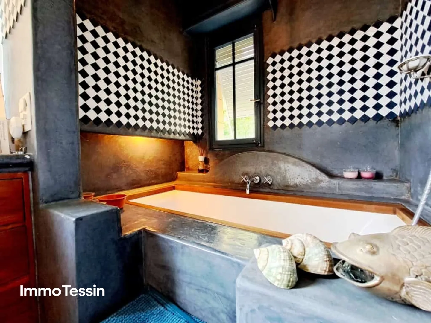 UNIQUE: The Castle of Orselina, unique property in a prime location with breathtaking lake views over Lake Maggiore - Photo 13 of 13