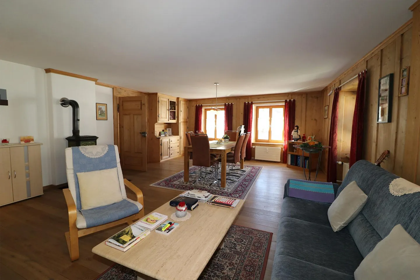 Plenty of Space in the Old Town - Photo 5 of 24