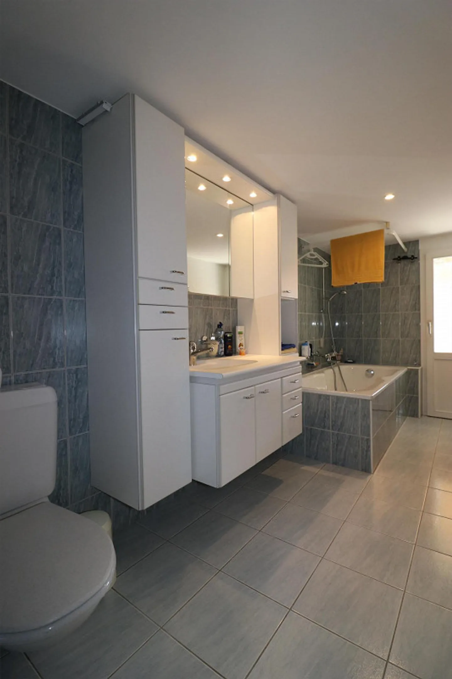 Plenty of Space in the Old Town - Photo 9 of 24