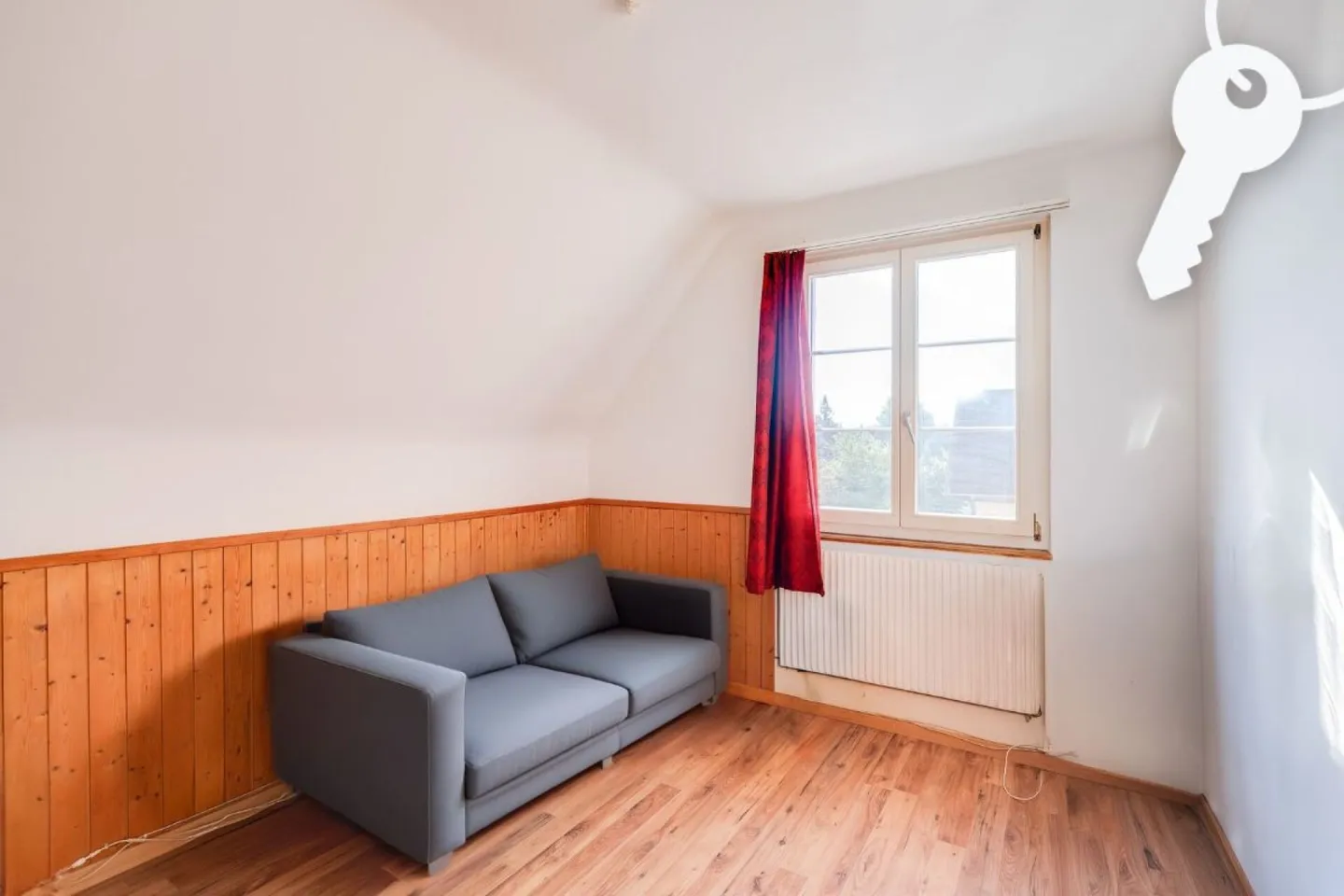 Casa unifamiliare su tre piani - Foto 4 di 17