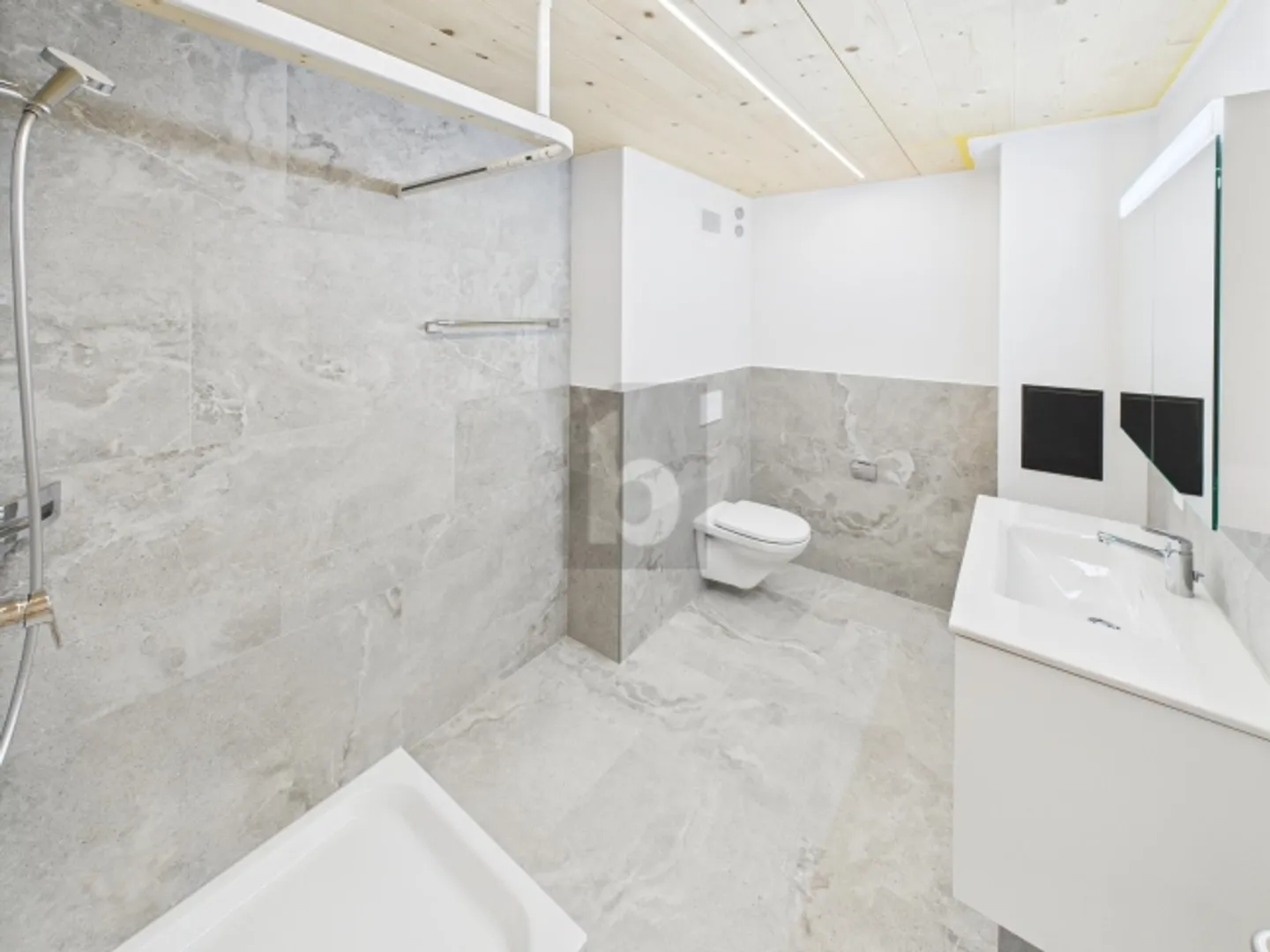 QUALITÉ SUPÉRIEURE AVEC VUE - Photo 3 sur 6