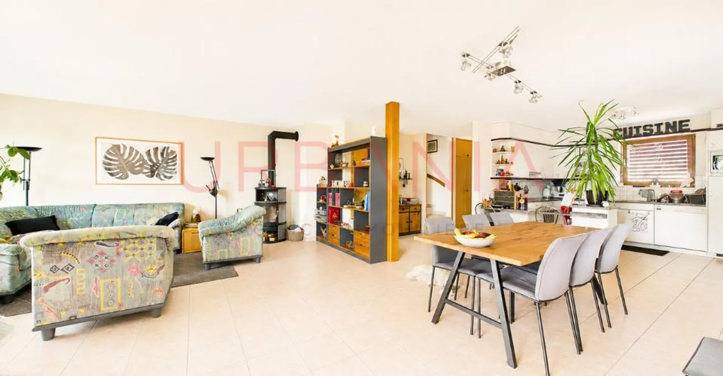 Two magnificent villas with private gardens - A rare opportunity - Photo 2 of 7