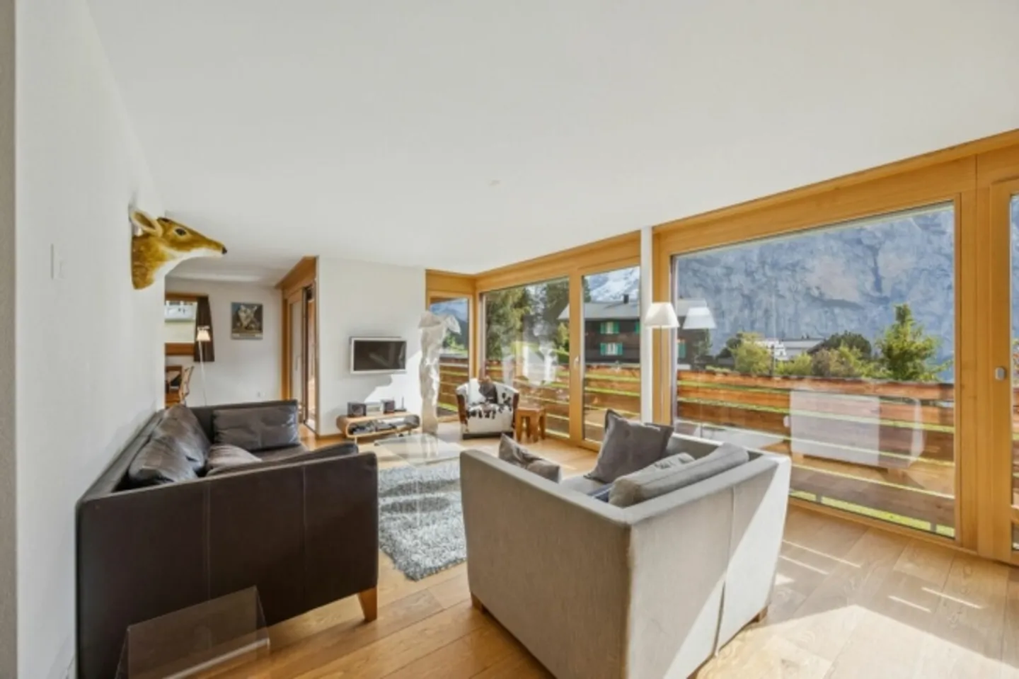 Appartement duplex spacieux dans le village de montagne idyllique de Mürren - Photo 3 sur 12