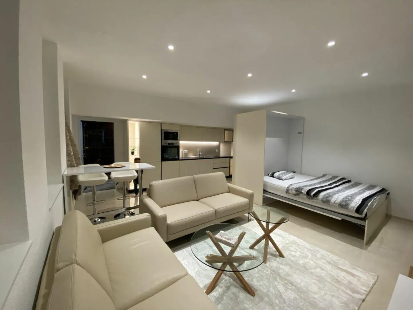 Clever investing or comfortable living - furnished studio with ... - Photo 4 of 5