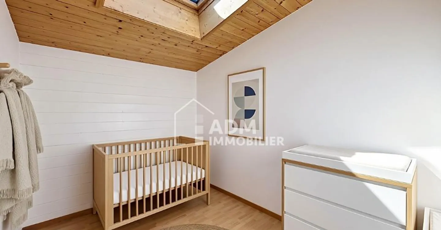 Charming Loft Apartment in Riddes - Photo 4 of 7