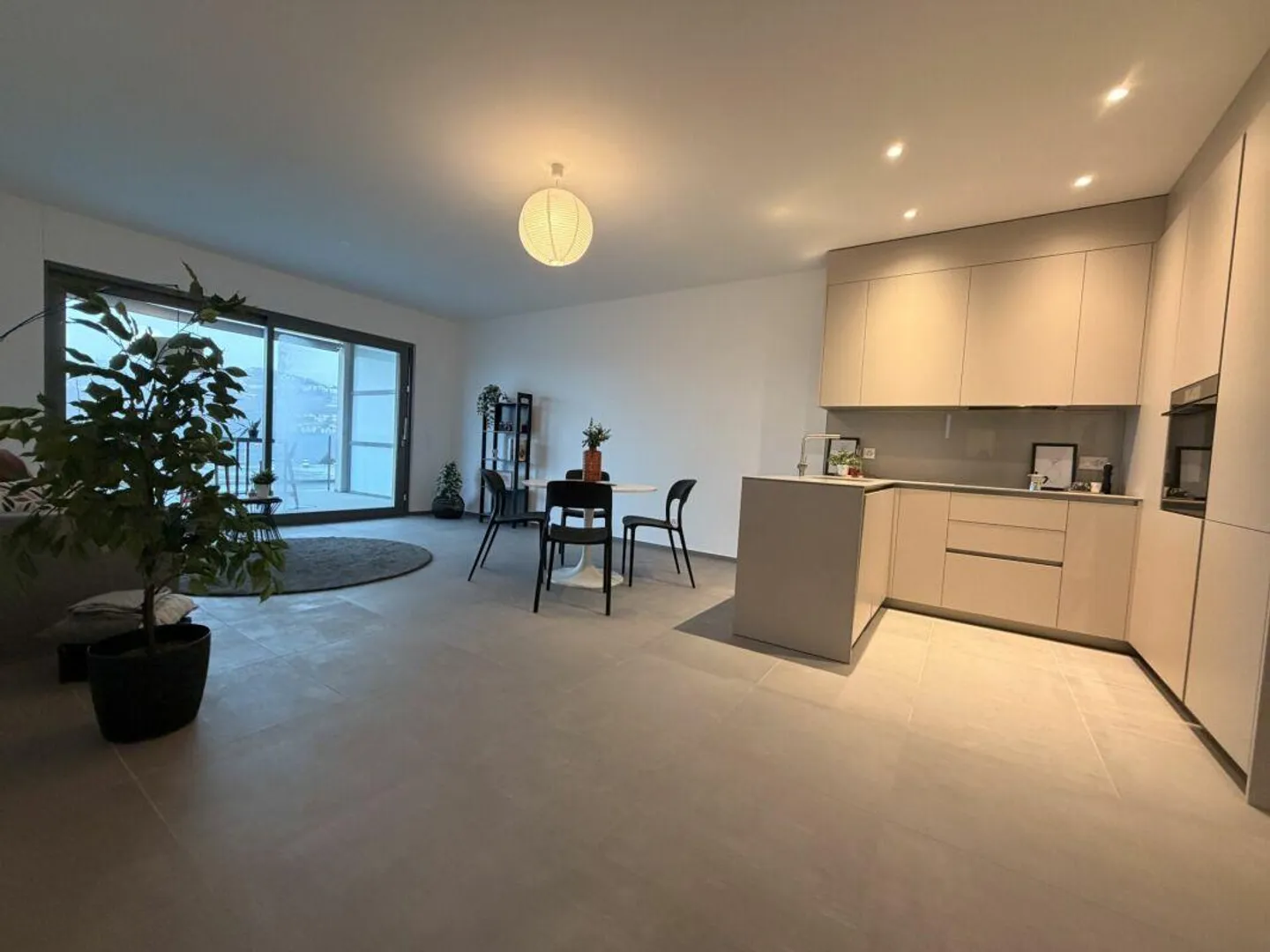 PREGASSONA · ELEGANT 3½-ROOM APARTMENT WITH COVERED TERRACE AND GARDEN - Photo 1 of 14