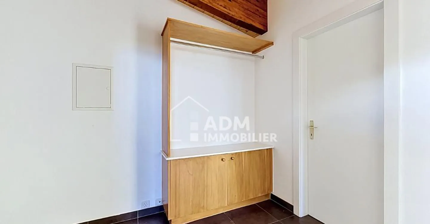 Charming Loft Apartment in Riddes - Photo 6 of 7