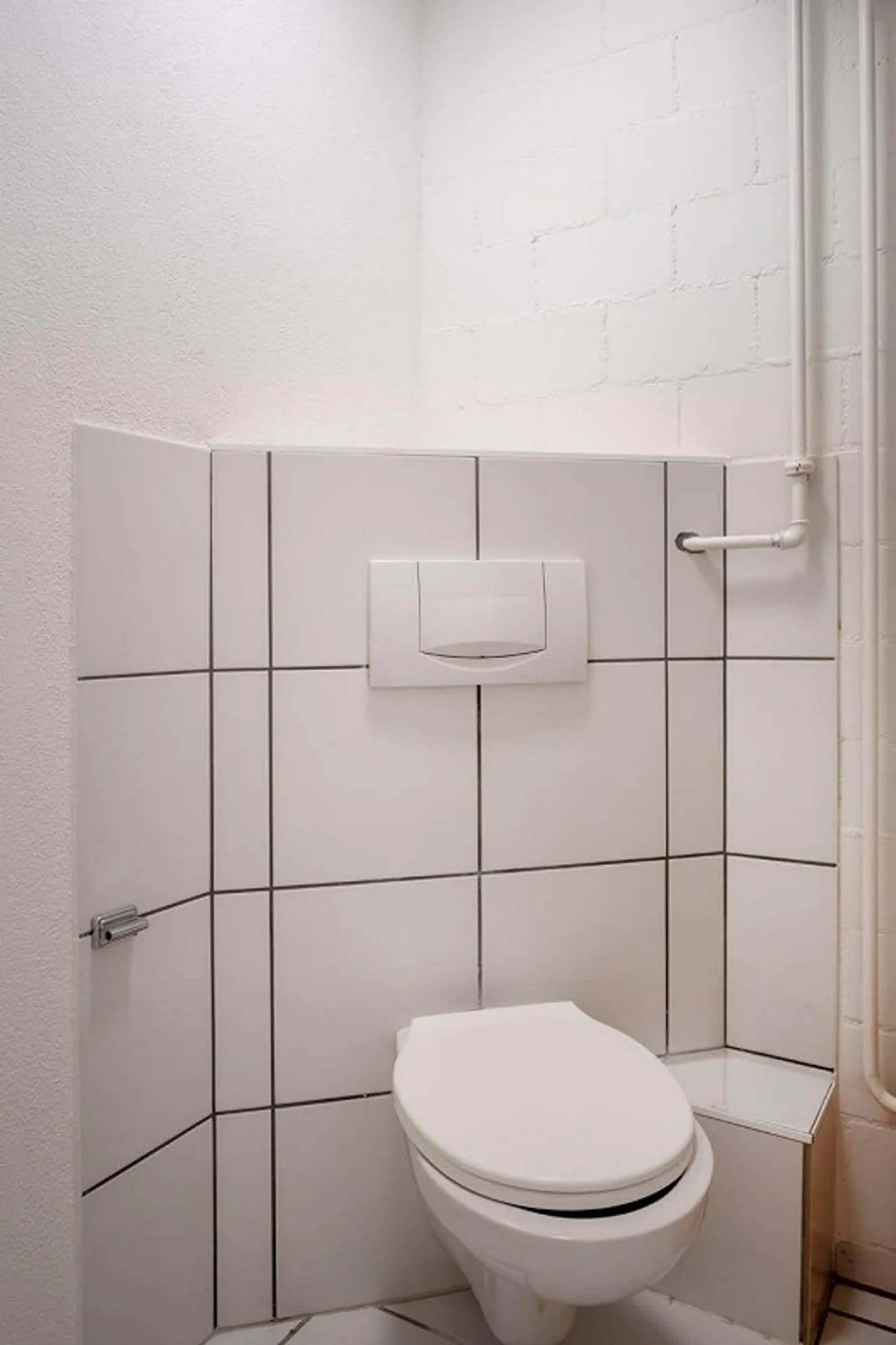 Renovierte 2.5 Zimmer-Gartenwohnung mit Wellnessbereich - Photo 11 of 13