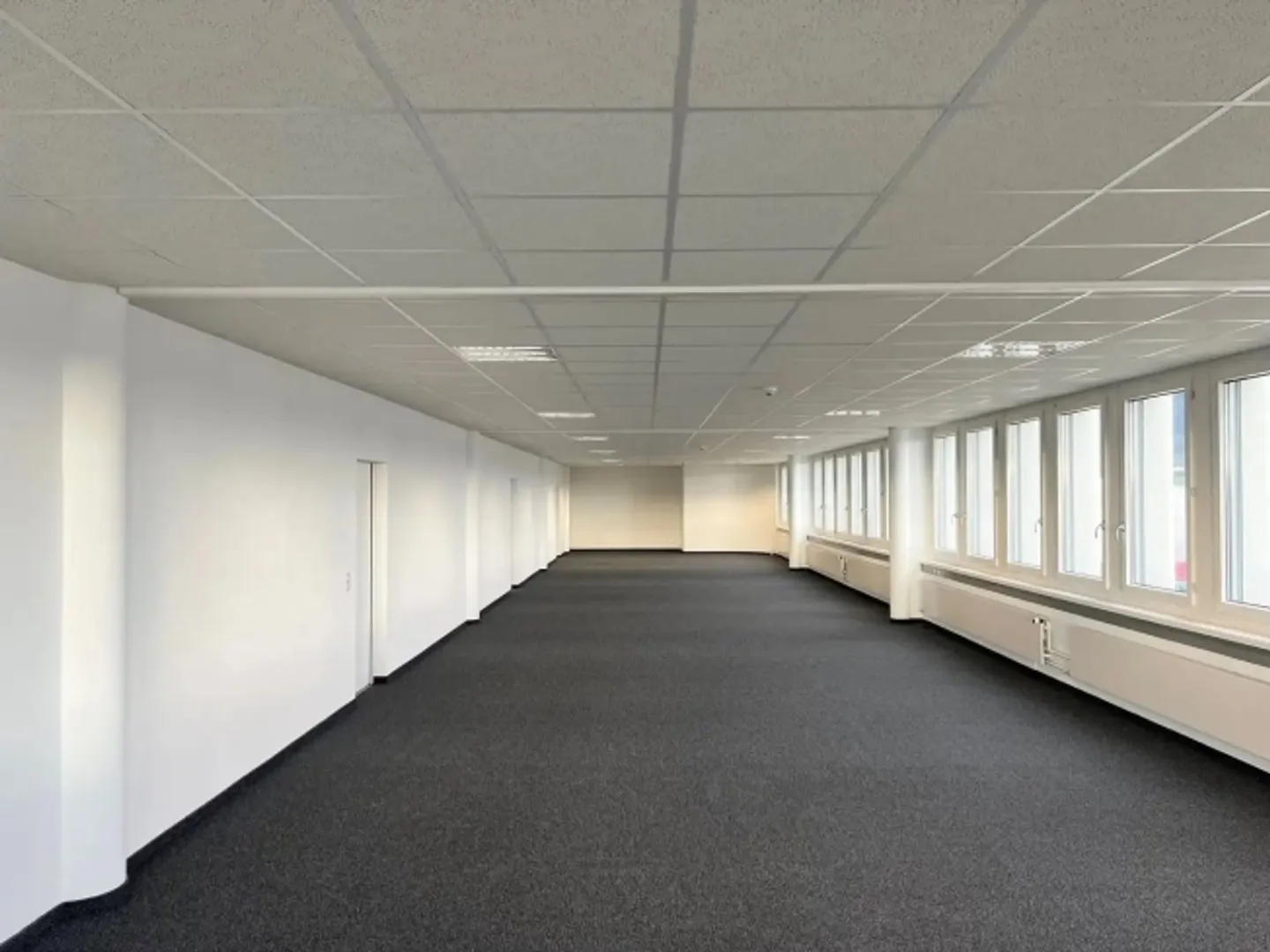 Diverse aree ufficio e commerciali in posizione privilegiata cercano nuovi inquilini! - Foto 5 di 7