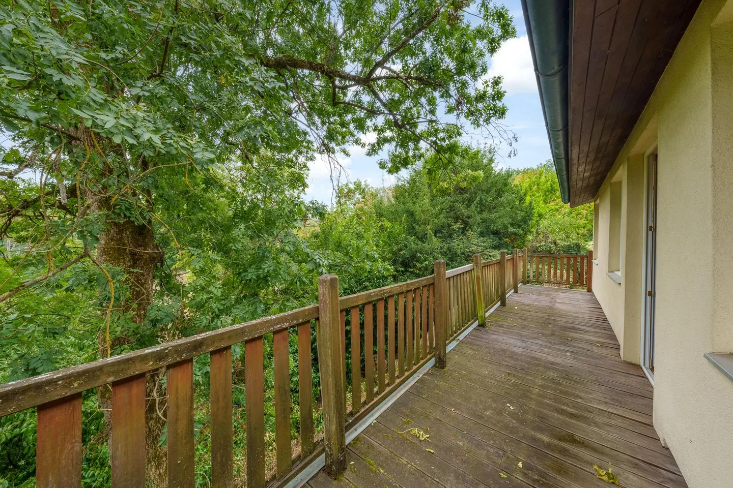 Charming individual villa in the heart of nature! - Photo 2 of 5