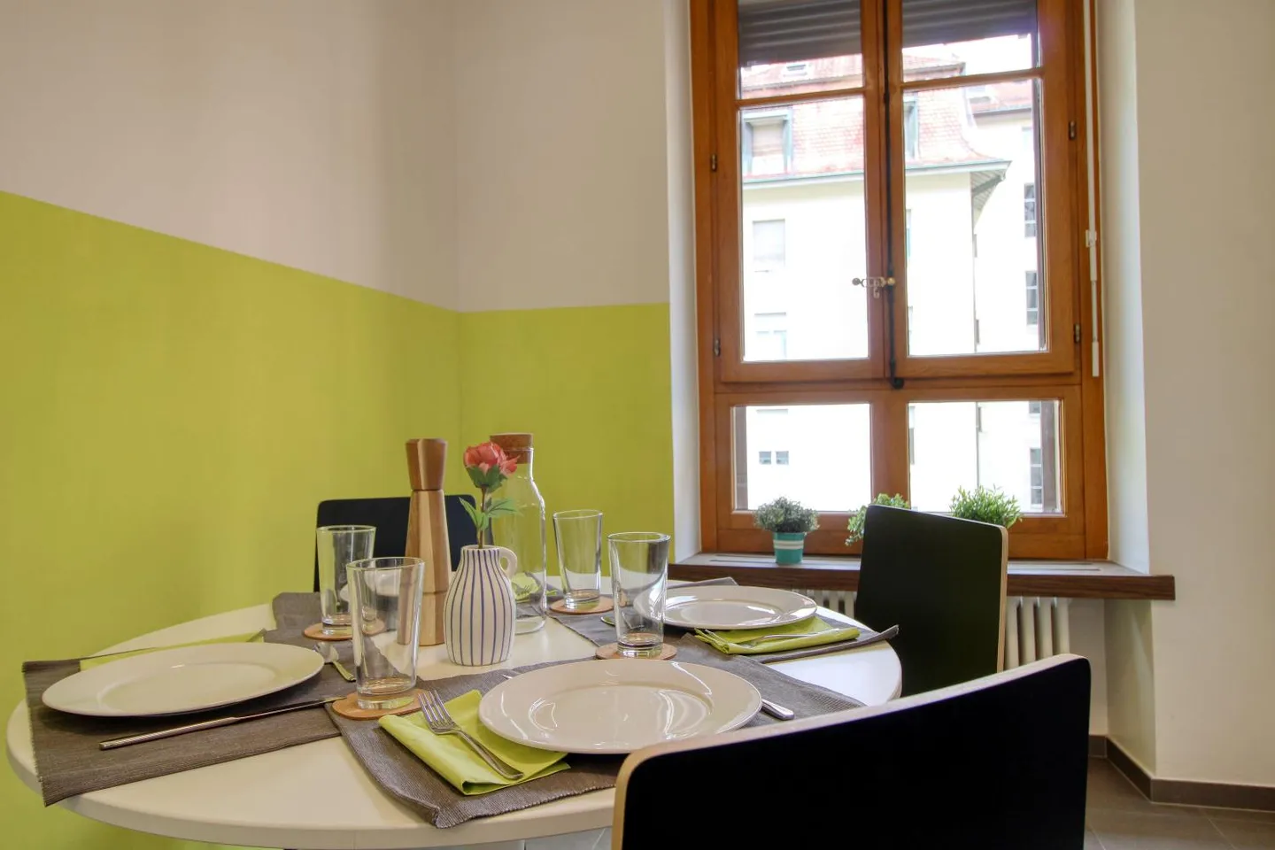 Chambre meublée dans un appartement modernisé dans un emplacement de choix - Photo 5 sur 13