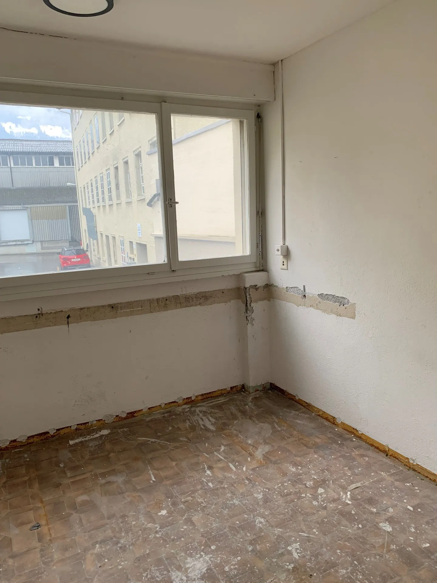 Edificio ad uso misto in affitto - Foto 2 di 5