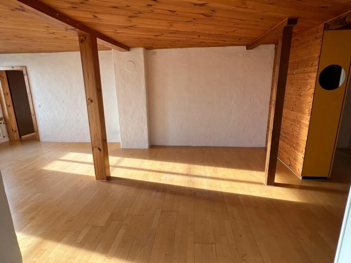 Charmante Wohnung mit Terrasse - Foto 2 von 8