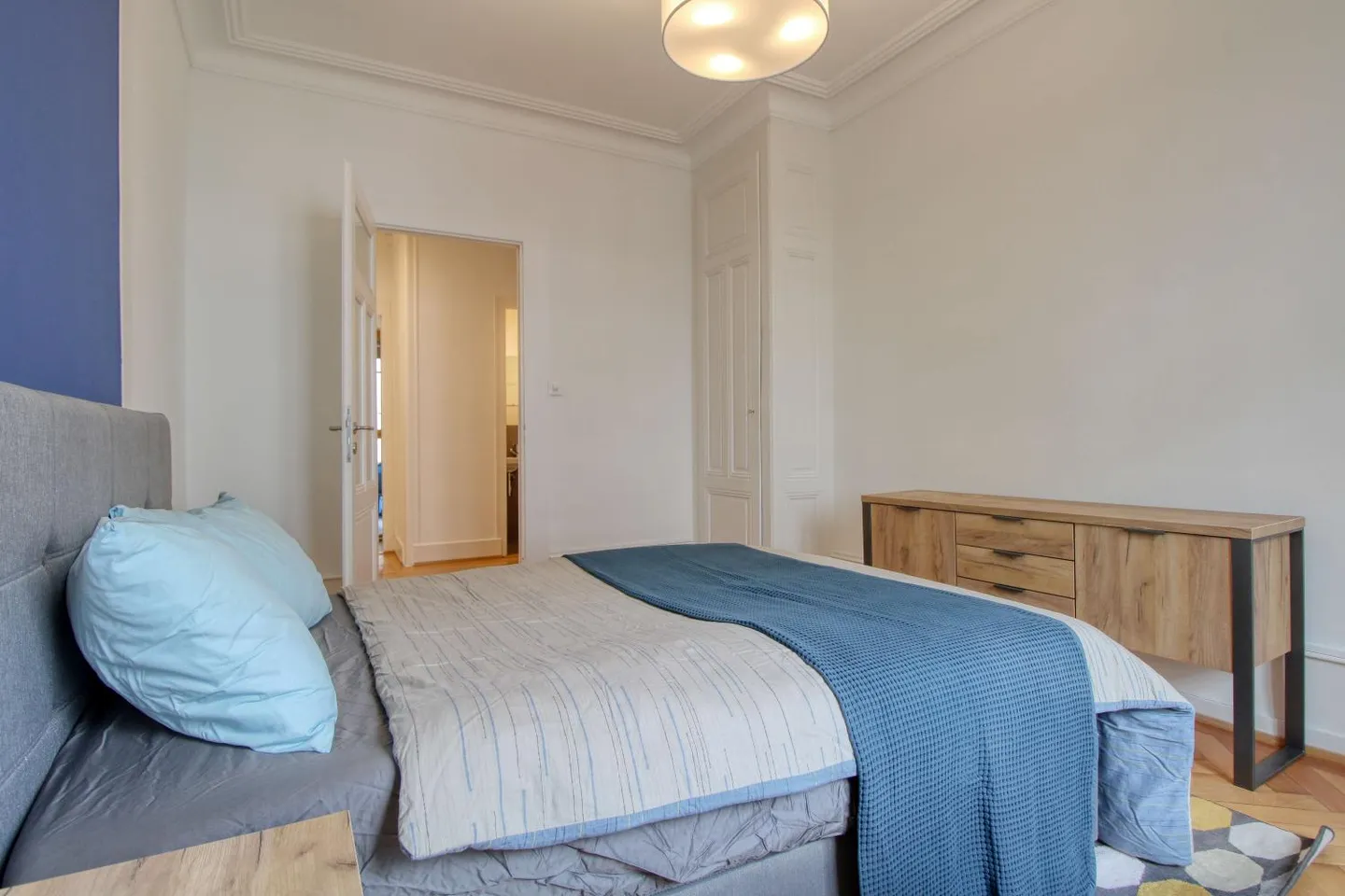 Chambre meublée dans un appartement modernisé dans un emplacement de choix - Photo 11 sur 13