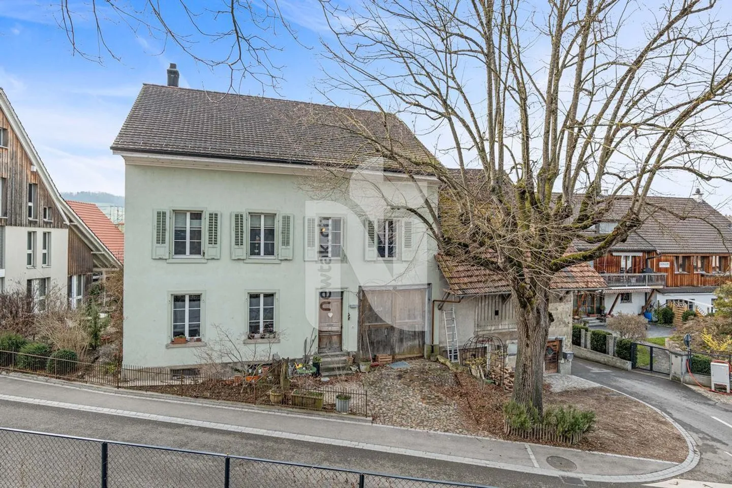 Maison unique avec caractère et potentiel polyvalent - Photo 1 sur 13