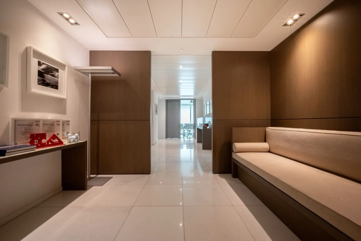 Prestigebüro mit Seeblick im Palazzo Mantegazza - Foto 3 von 15