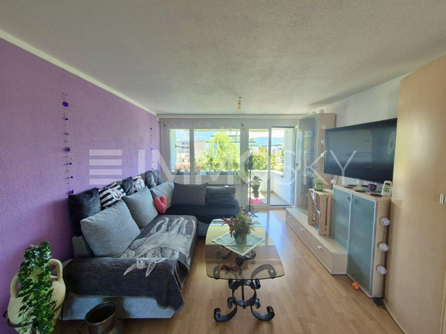 Pleasant residential area with a view of the castle - Photo 2 of 5