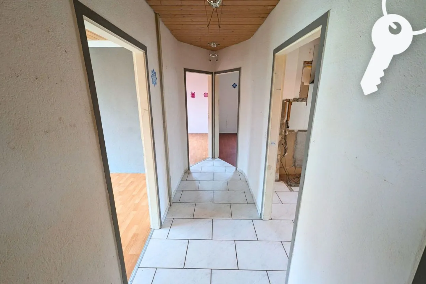 Casa unifamiliare su tre piani - Foto 10 di 17