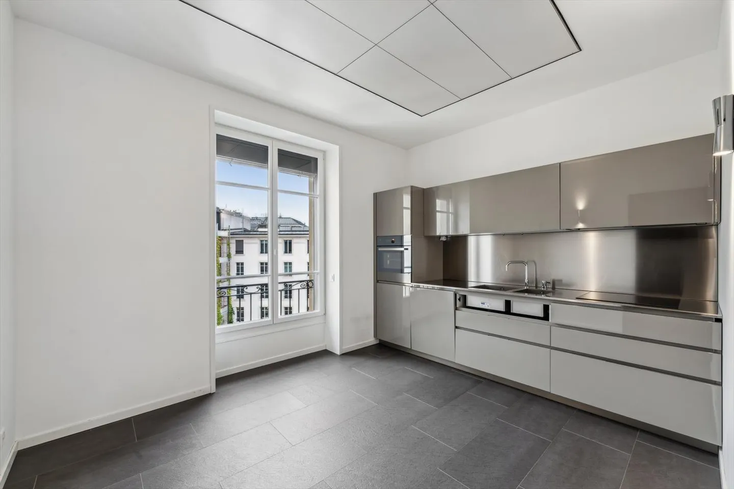 Surface de bureaux au centre ville de Genève, dans un immeuble de haut standing - Photo 8 sur 9