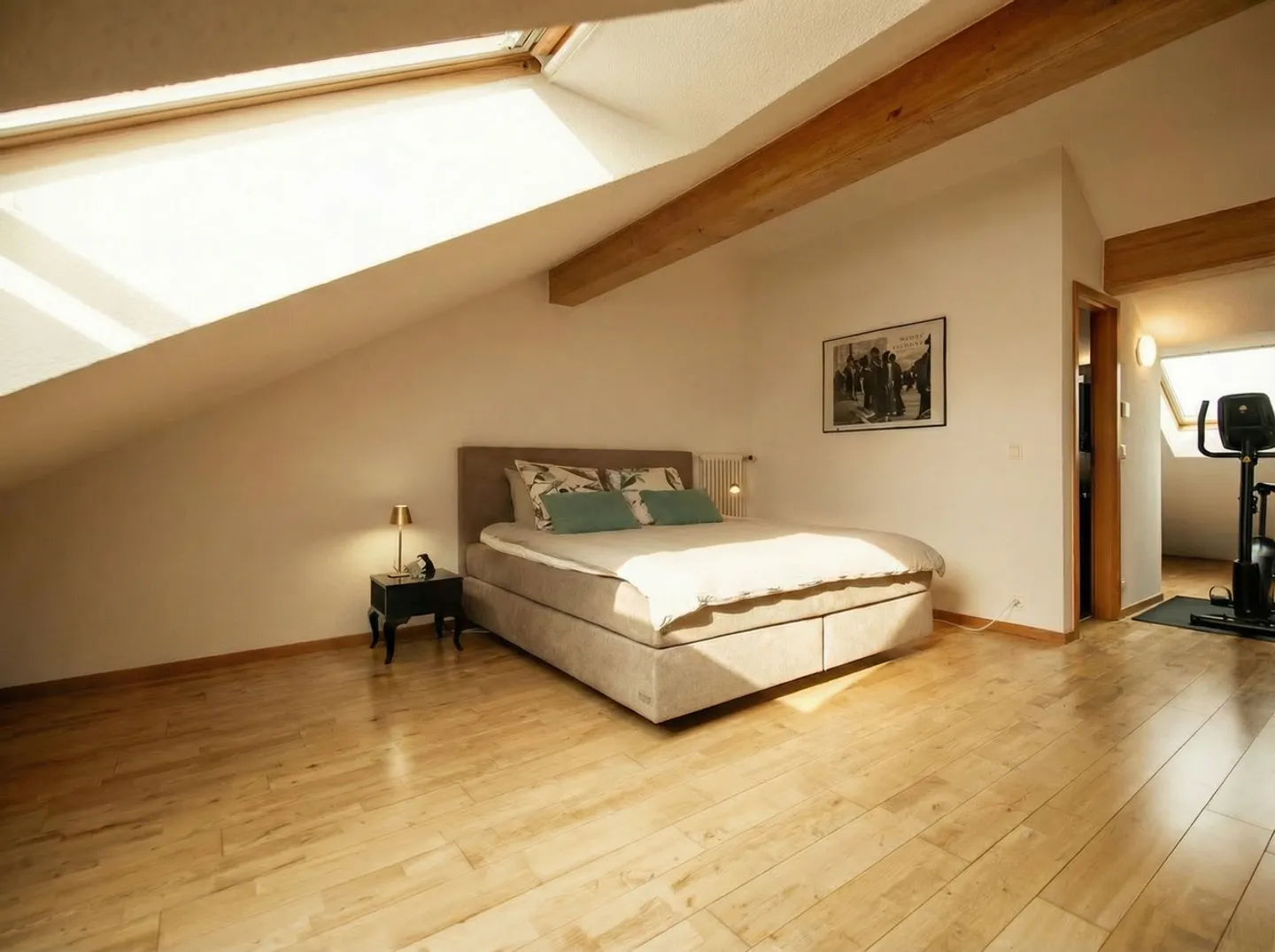 Schönes, renoviertes 6,5-Zimmer-Haus in einer Wohngegend - Foto 9 von 21