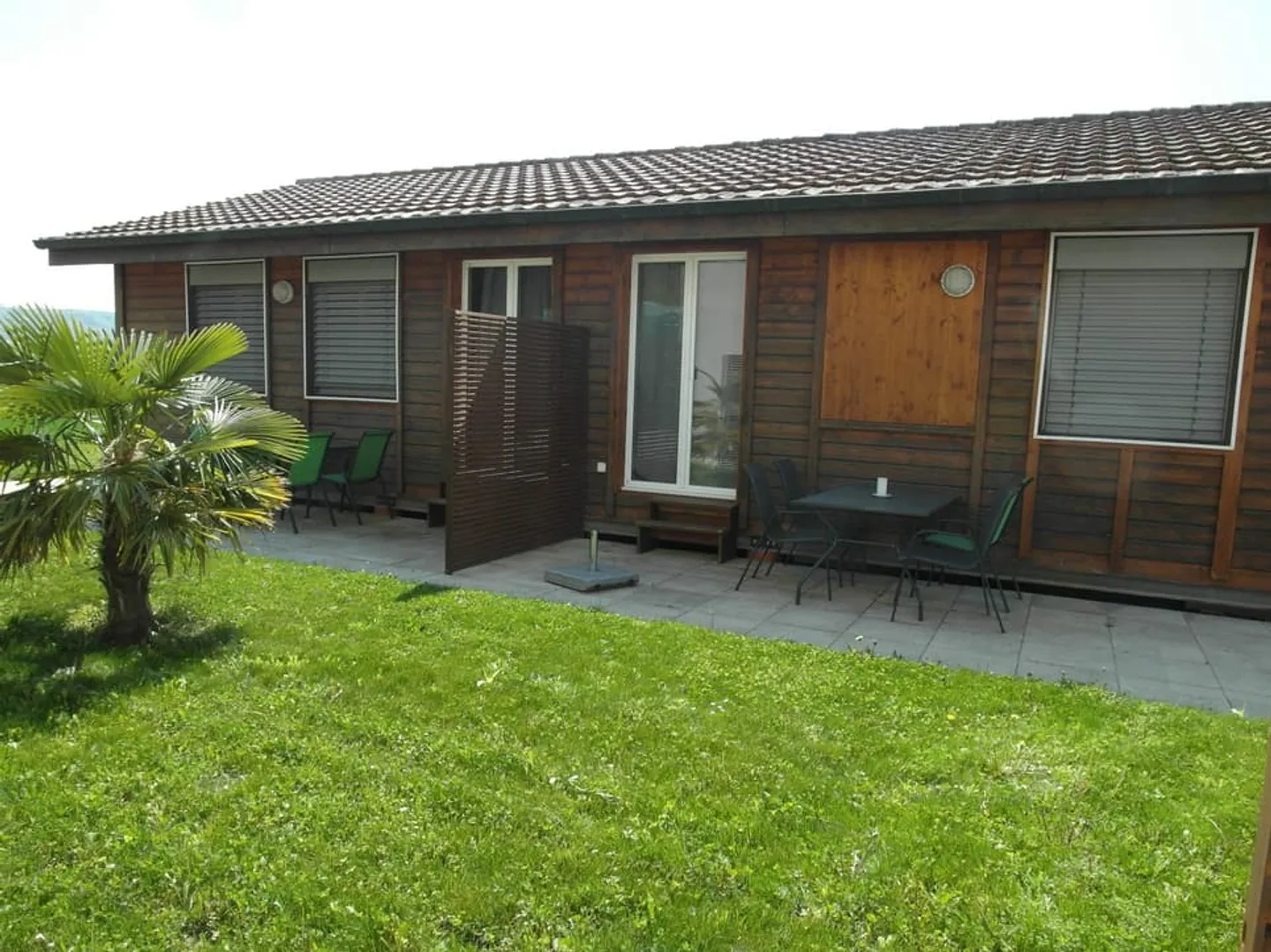 A vendre au Bey à Avenches, 4 pavillons de vacances en zone de tourisme et loisi - Photo 1 sur 13