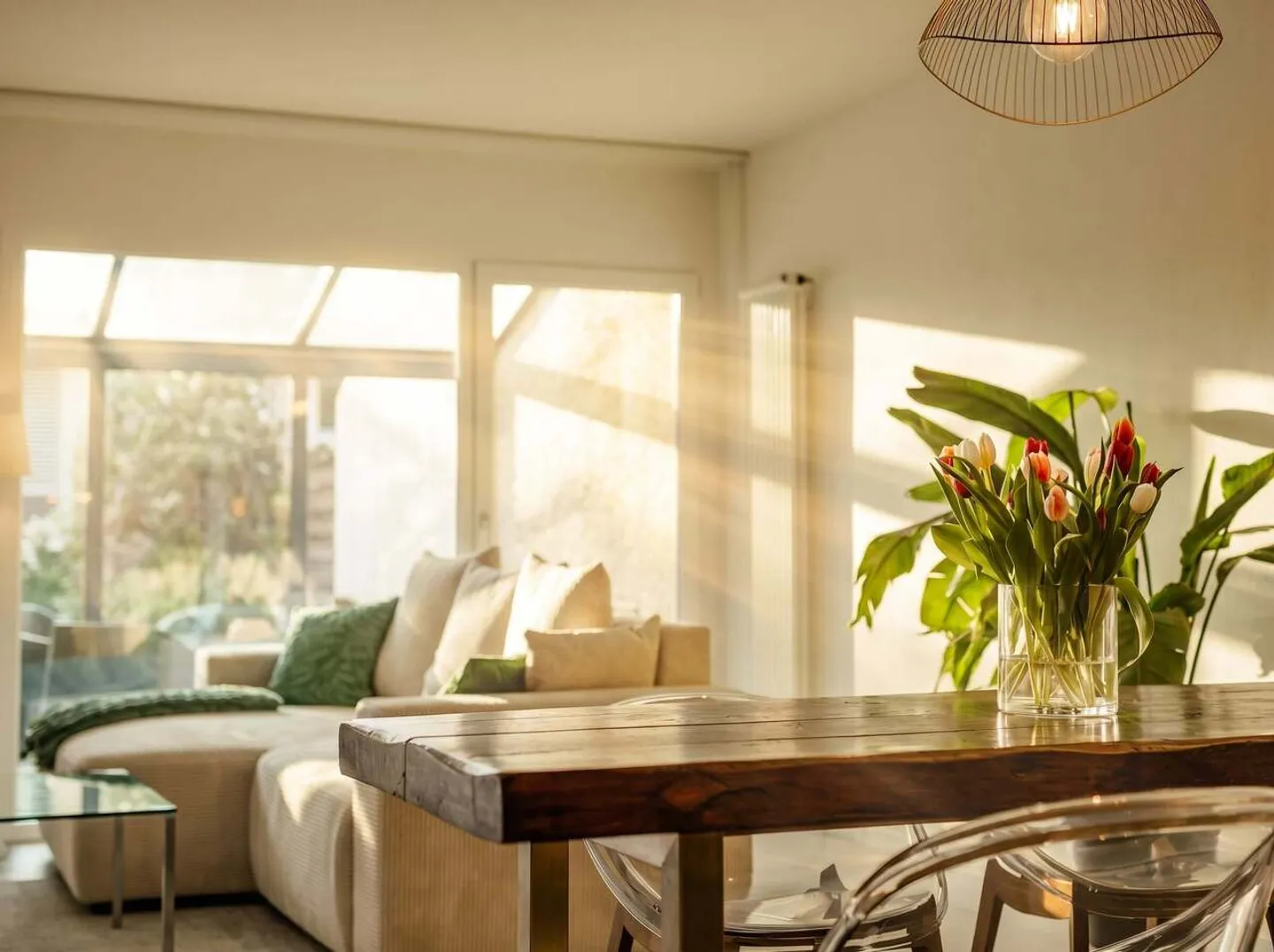 Schönes, renoviertes 6,5-Zimmer-Haus in einer Wohngegend - Foto 3 von 21