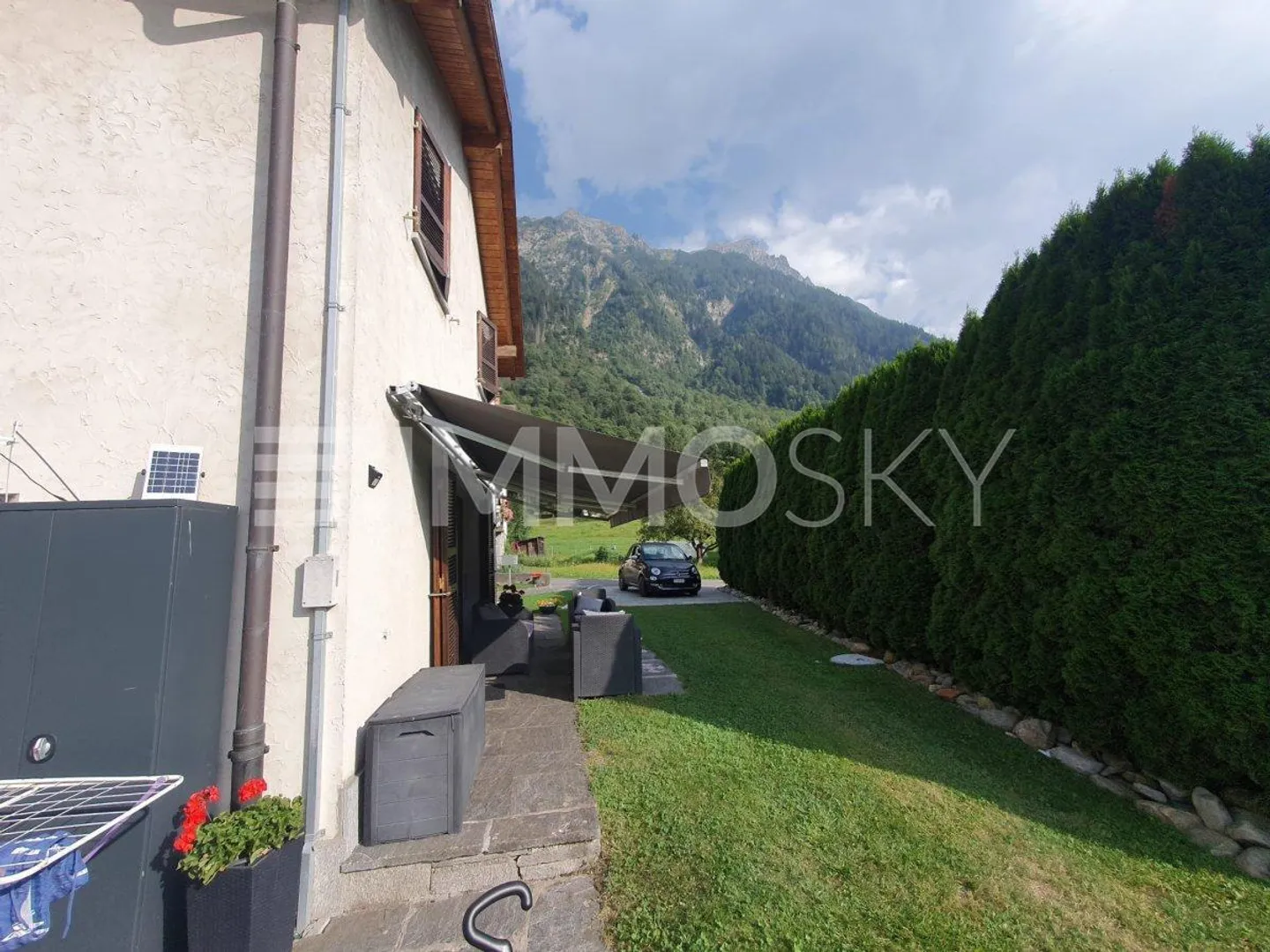 Independent House with Mountain Panorama and Outdoor Areas - Photo 5 of 5