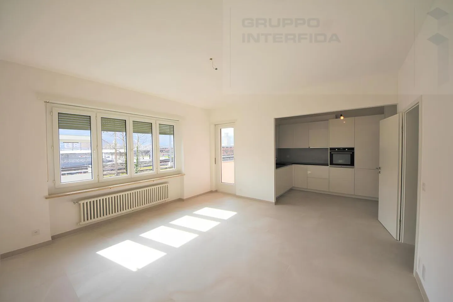 CHIASSO - APPARTEMENT 4.5 PIÈCES RÉNOVÉ - Photo 1 sur 10