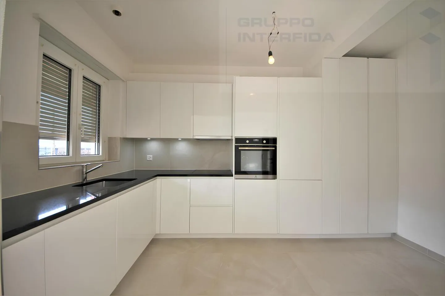 CHIASSO - APPARTEMENT 4.5 PIÈCES RÉNOVÉ - Photo 2 sur 10
