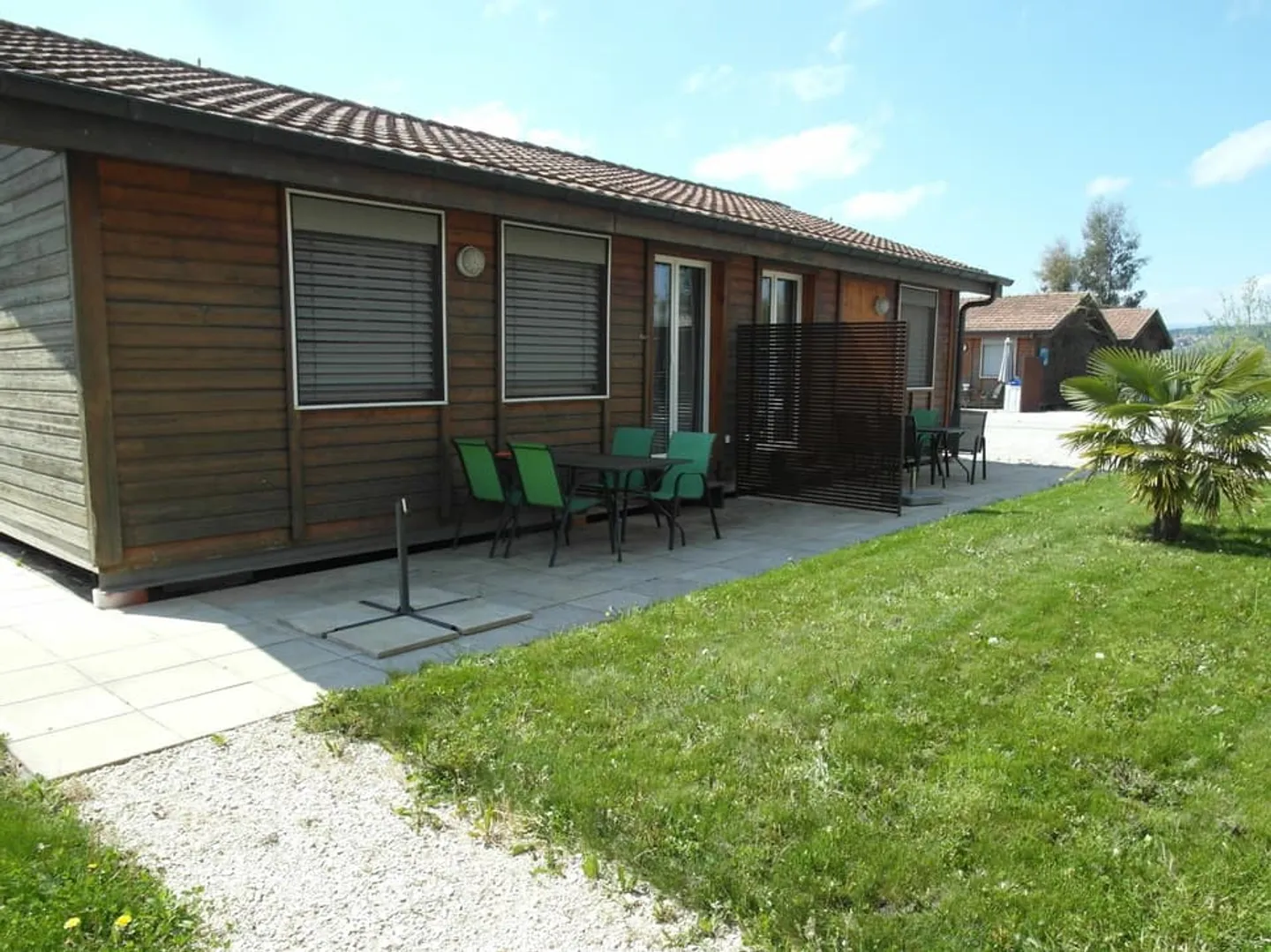 A vendre au Bey à Avenches, 4 pavillons de vacances en zone de tourisme et loisi - Photo 3 sur 13