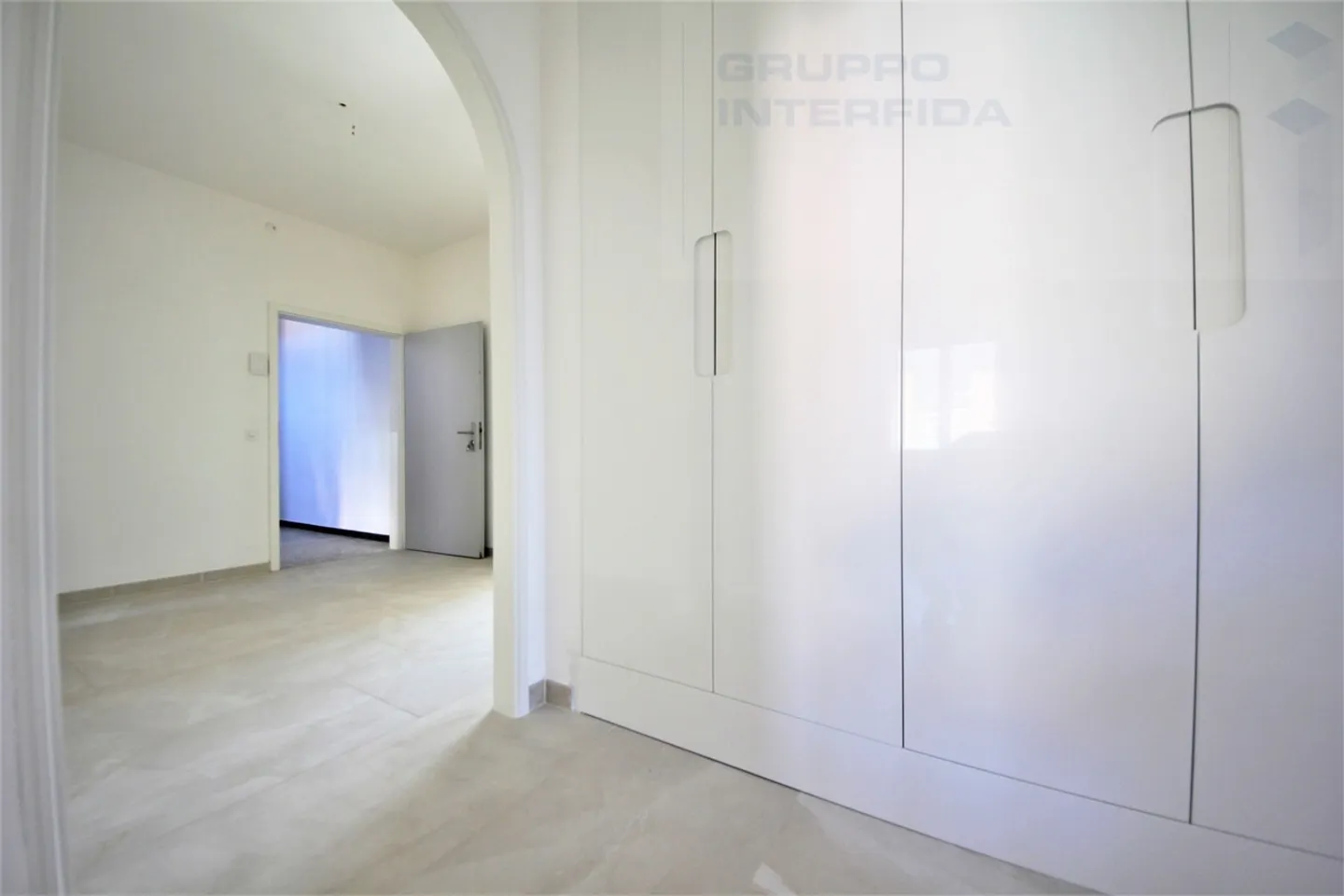 CHIASSO - APPARTEMENT 4.5 PIÈCES RÉNOVÉ - Photo 6 sur 10