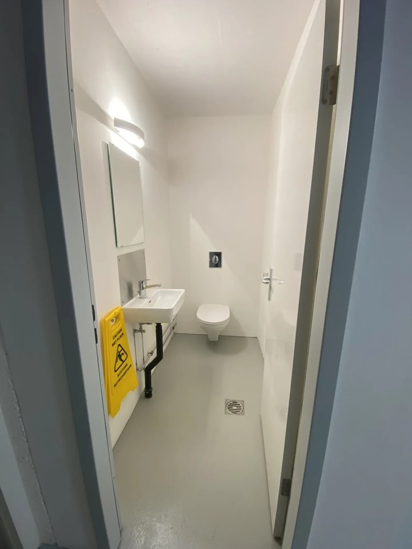Spazio commerciale in posizione privilegiata nel centro di Oerlikon - Foto 7 di 9