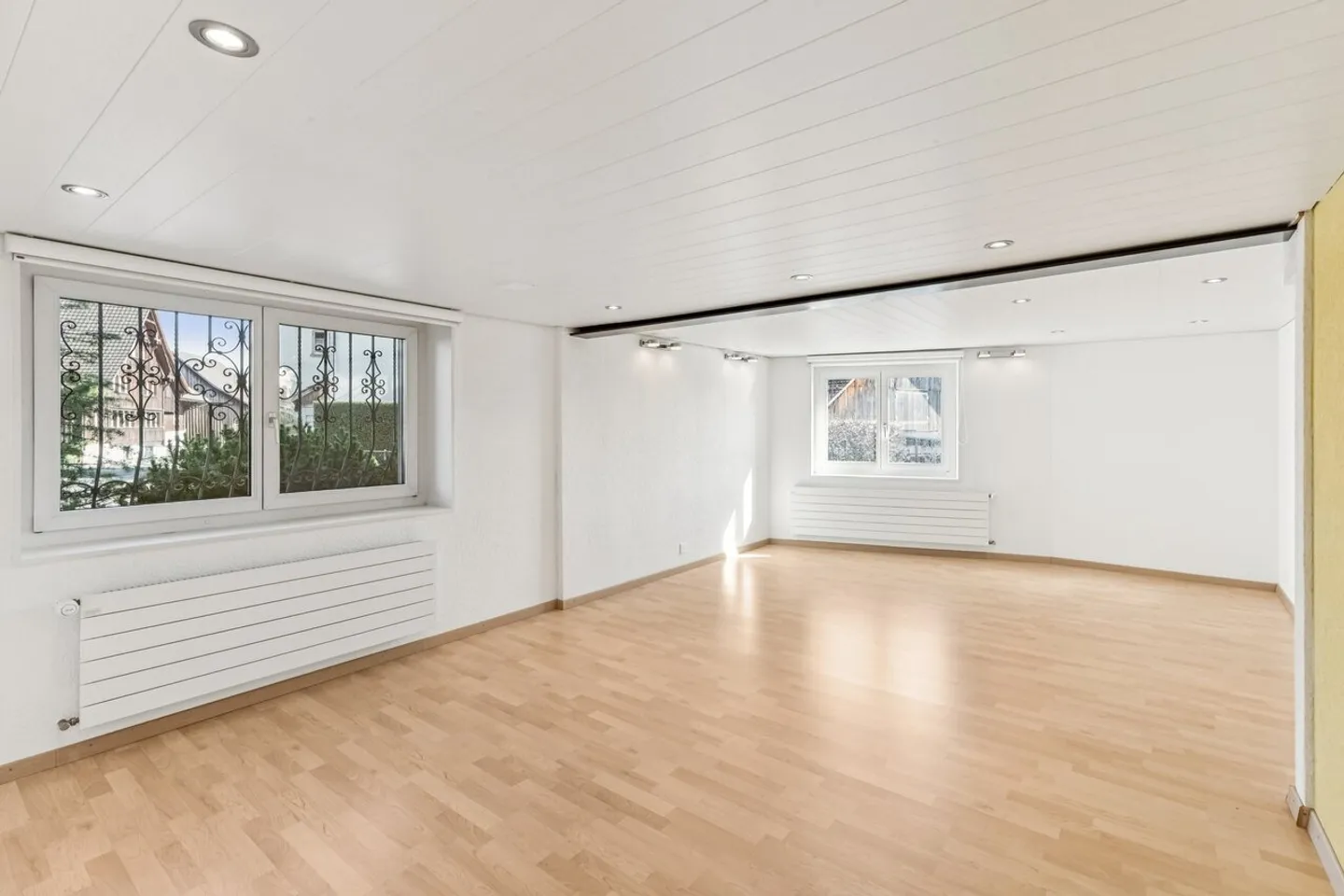 Geräumiges Haus mit vielseitiger Nutzung - Foto 4 von 11