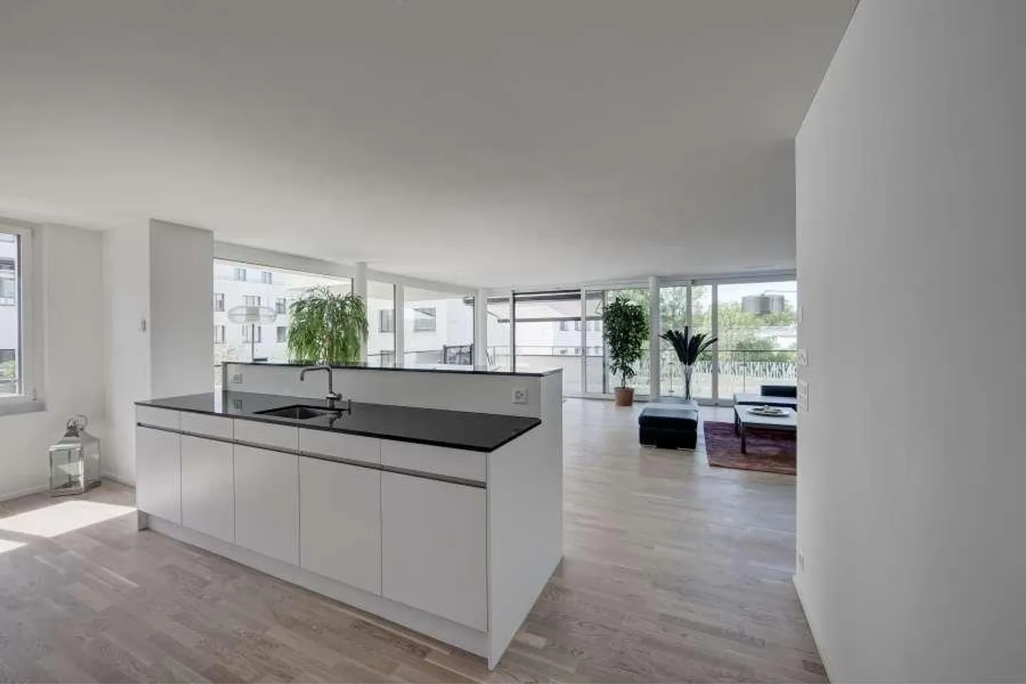 Appartement moderne avec place de parking gratuite - limité jusqu'au 31.03.2027 - Photo 3 sur 6