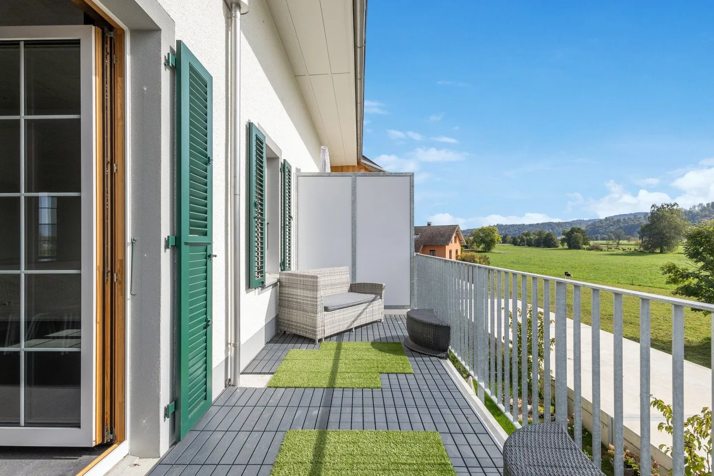 Modernes Apartment mit grossem Balkon - Foto 1 von 13