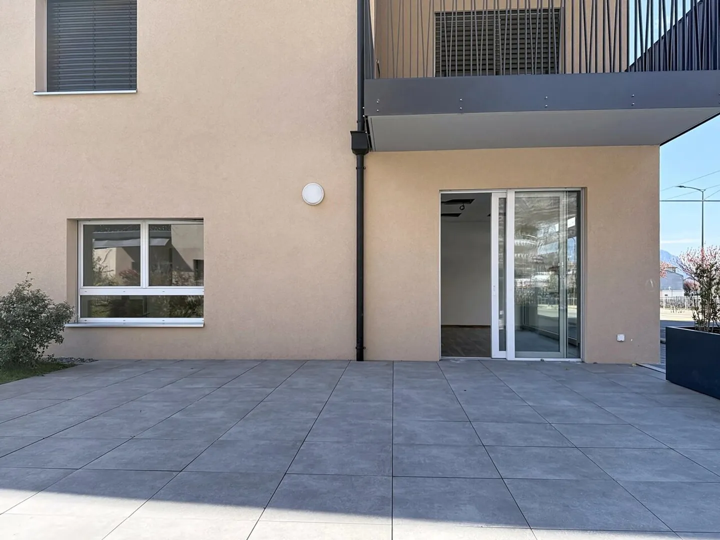 Espace Commercial avec Terrasse - Photo 6 sur 7