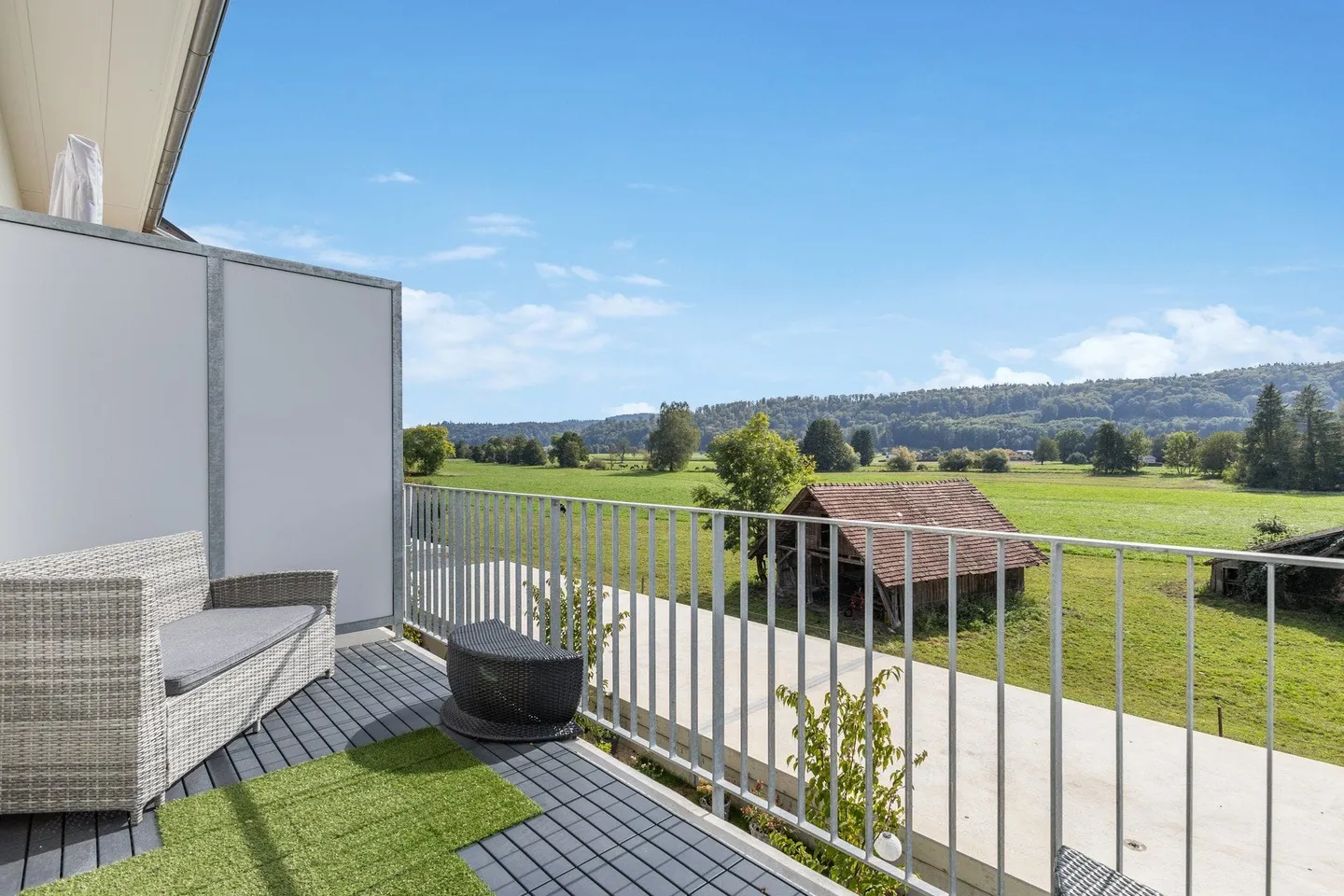 Modernes Apartment mit grossem Balkon - Foto 12 von 13