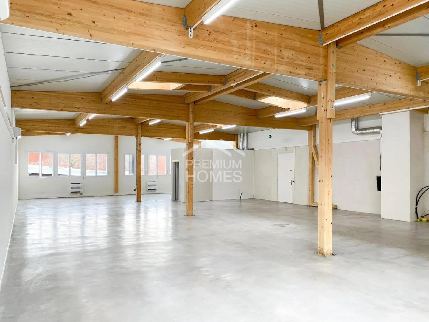 SPACE FOR DEVELOPMENT AND EXPANSION - Photo 4 of 8