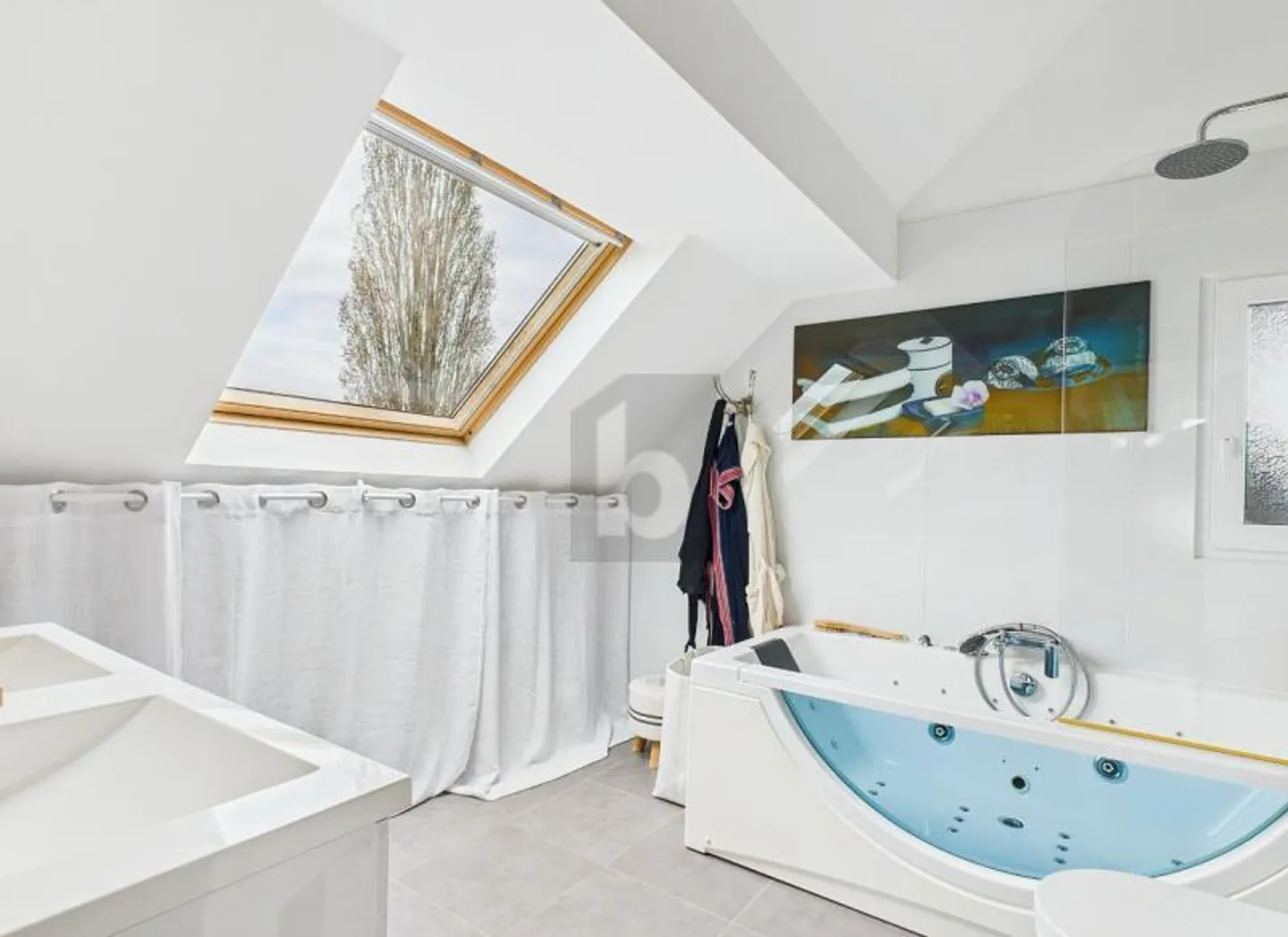 ELEGANCE, SERENITY, FURNISHED WITH PRIVATE POOL - Photo 5 of 6