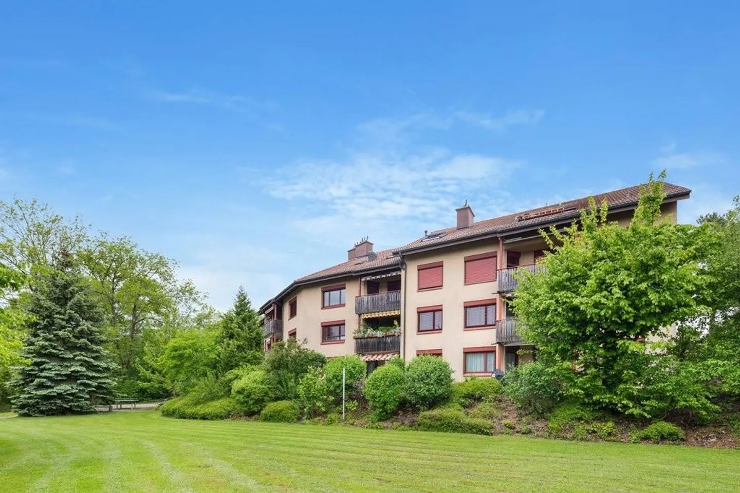 Looking for a space for your hobby? - Photo 1 of 1