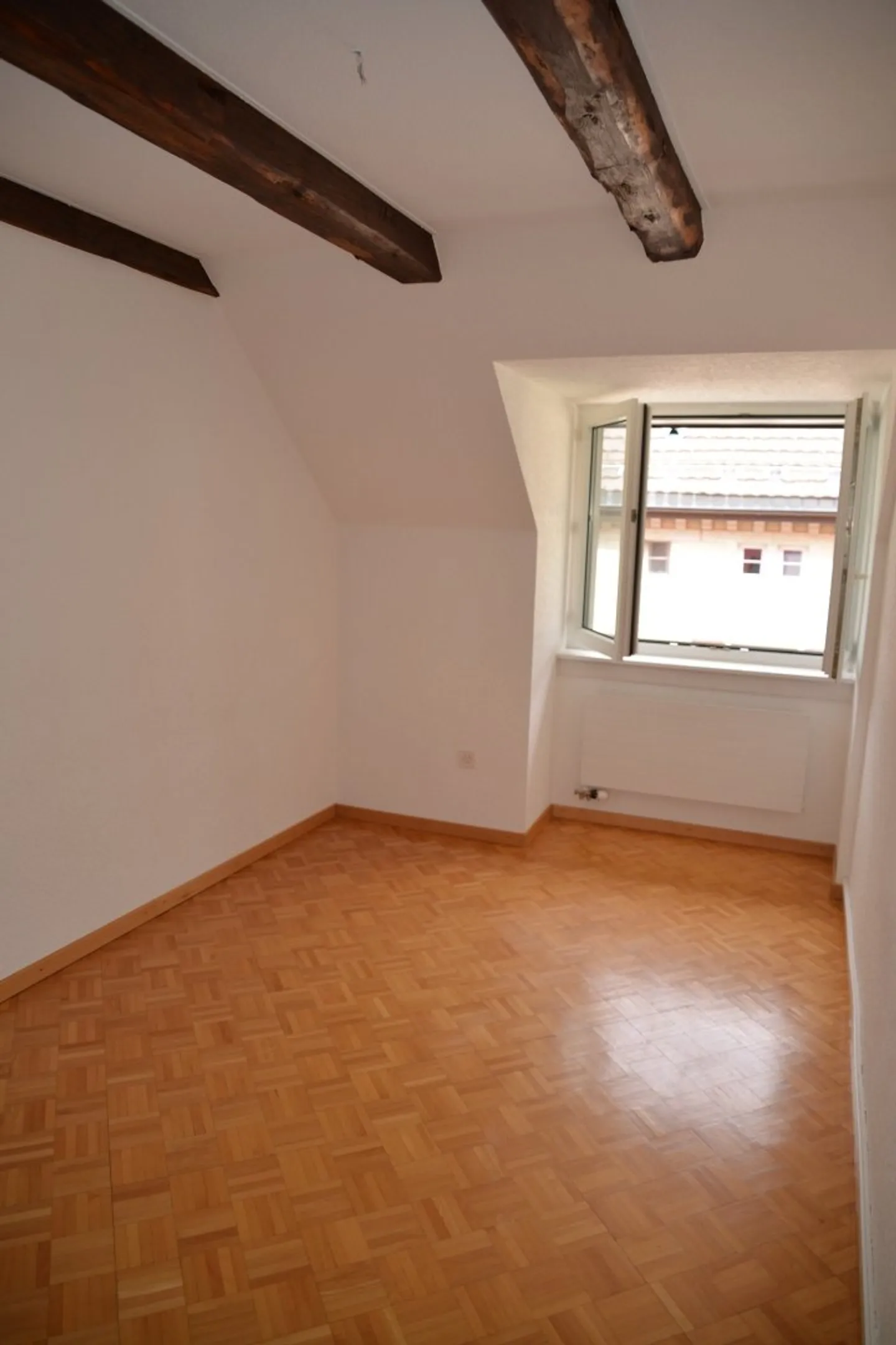 01023 - Duplexwohnung 4 Zimmer Attikawohnung - Serre 10 - La Chaux-de-Fonds - Foto 4 von 7