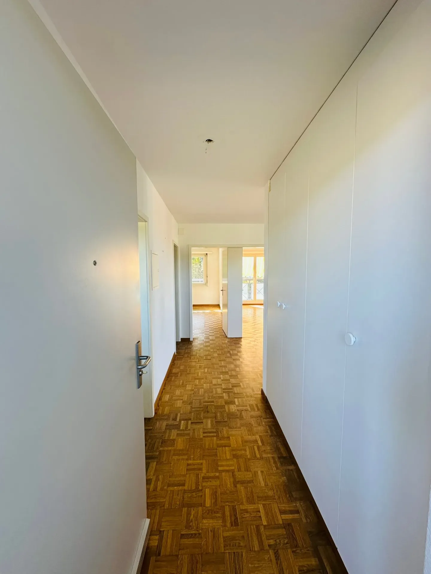 Charming 3-room apartment on the 5th floor in Zollikon - Photo 6 of 11