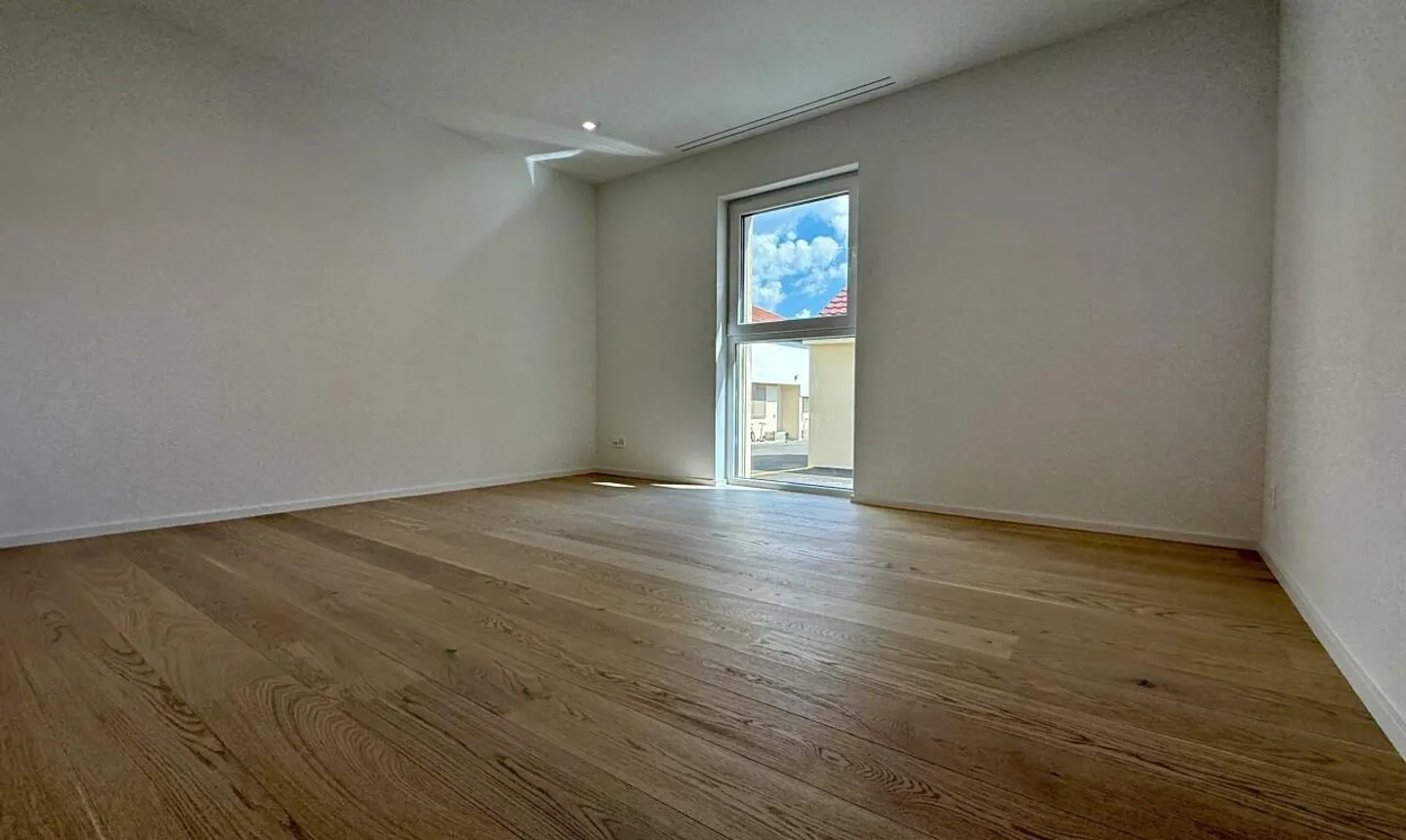 Penthouse spacieux et neuf avec balcon habitable - Photo 12 sur 13