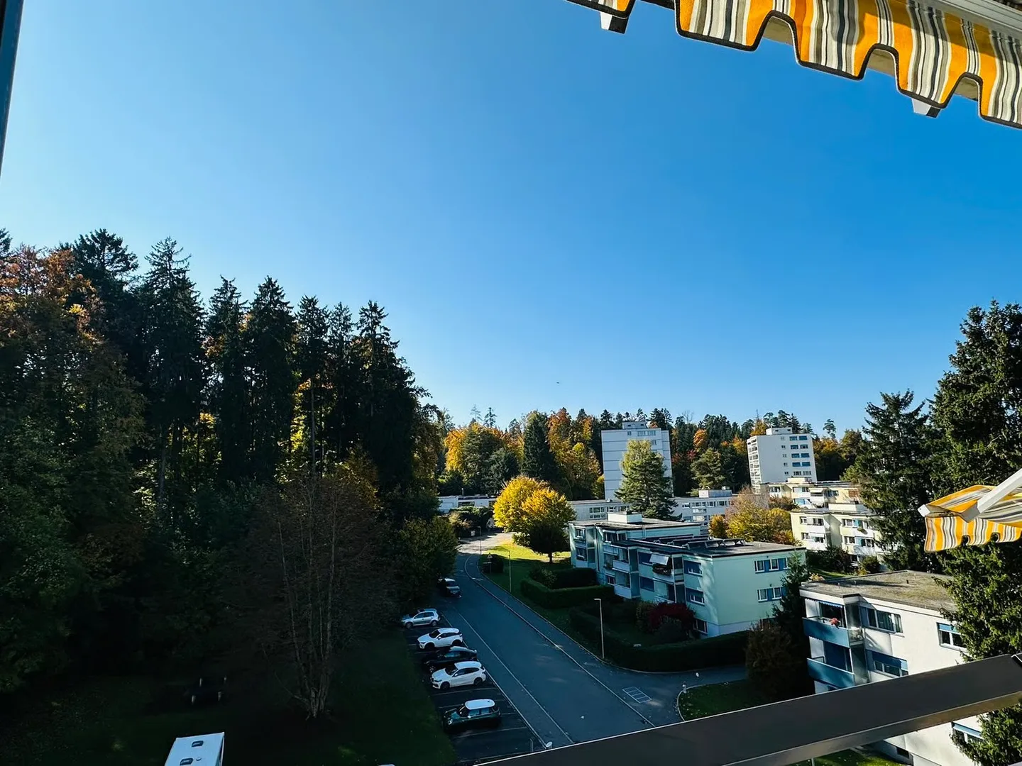 Charming 3-room apartment on the 5th floor in Zollikon - Photo 10 of 11