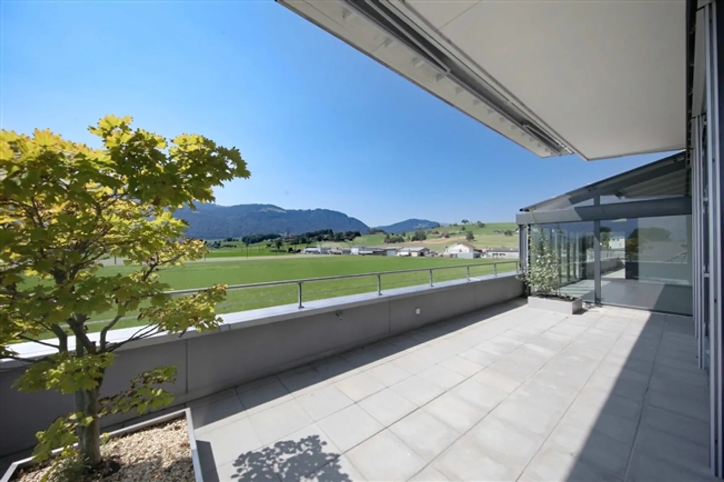 «Traumhafte Attikawohnung mit unverbaubarer Weitsicht» - Foto 1 von 17