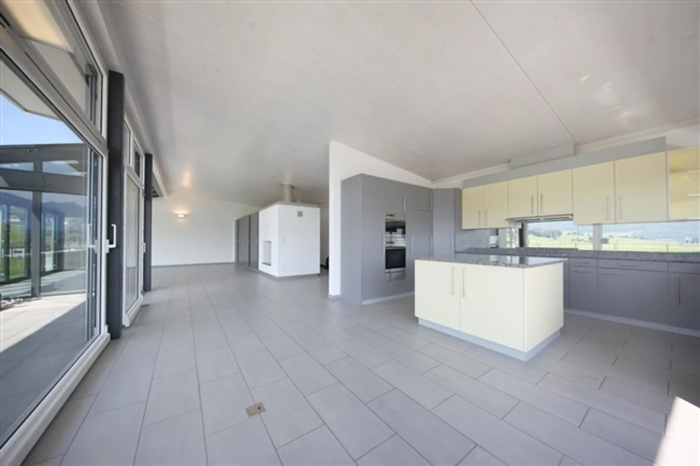 «Traumhafte Attikawohnung mit unverbaubarer Weitsicht» - Foto 4 von 17