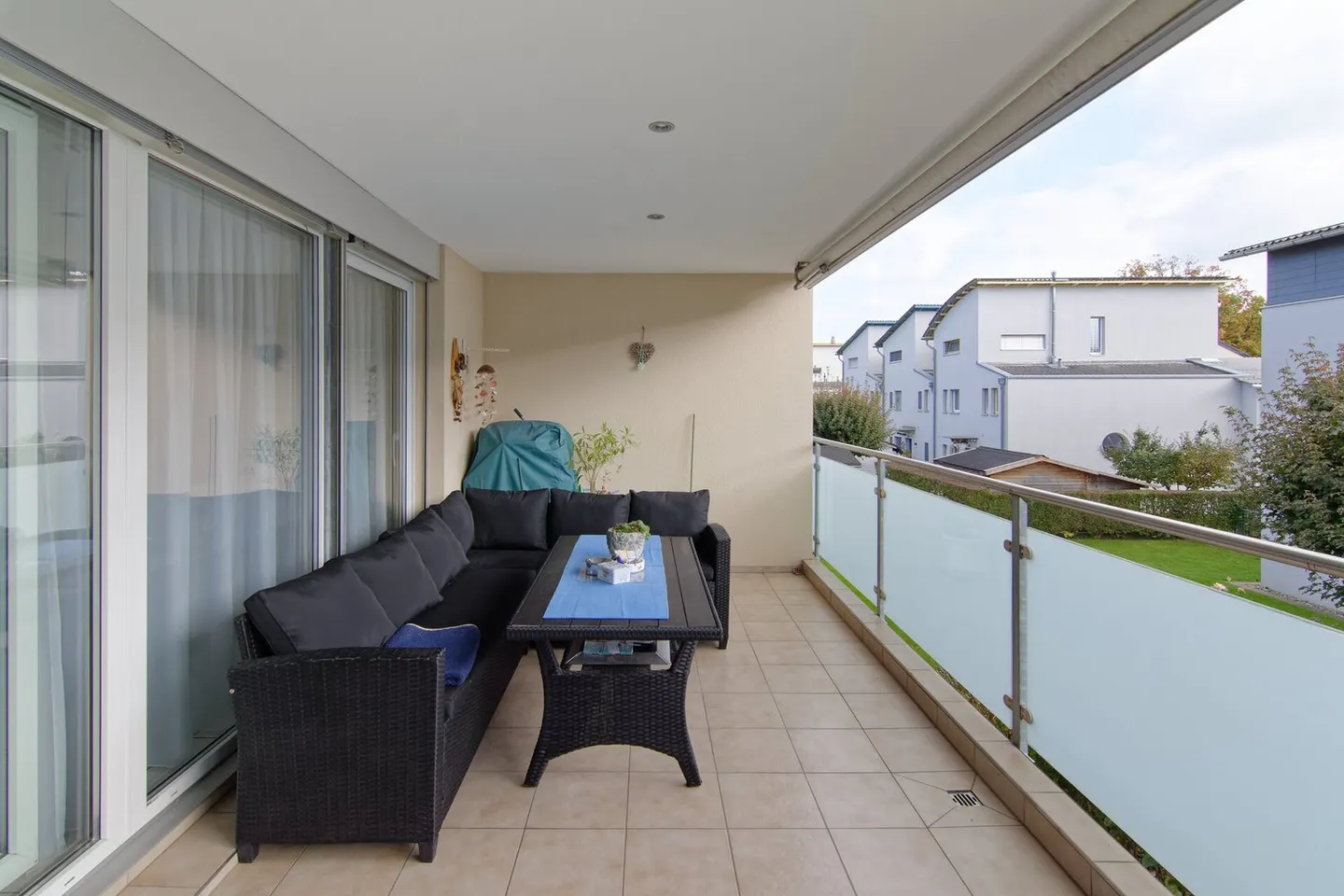 Sonnige 5.5-Zimmer Wohnung mit Lift - Foto 1 von 7