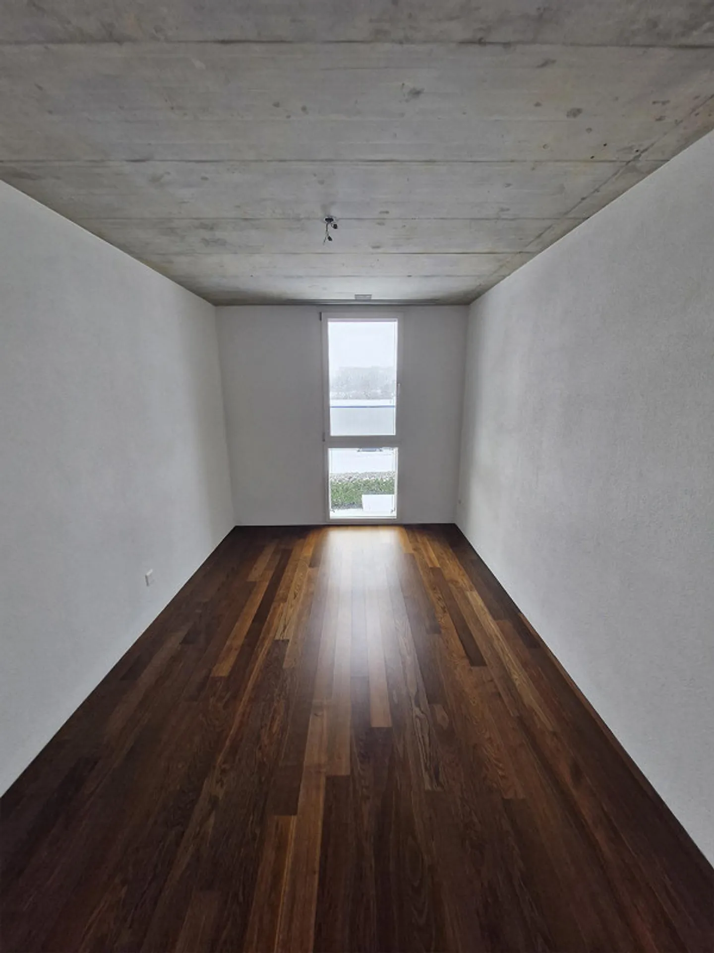 Modern 2.5 room apartment for rent with a view of the mountains - Photo 4 of 7