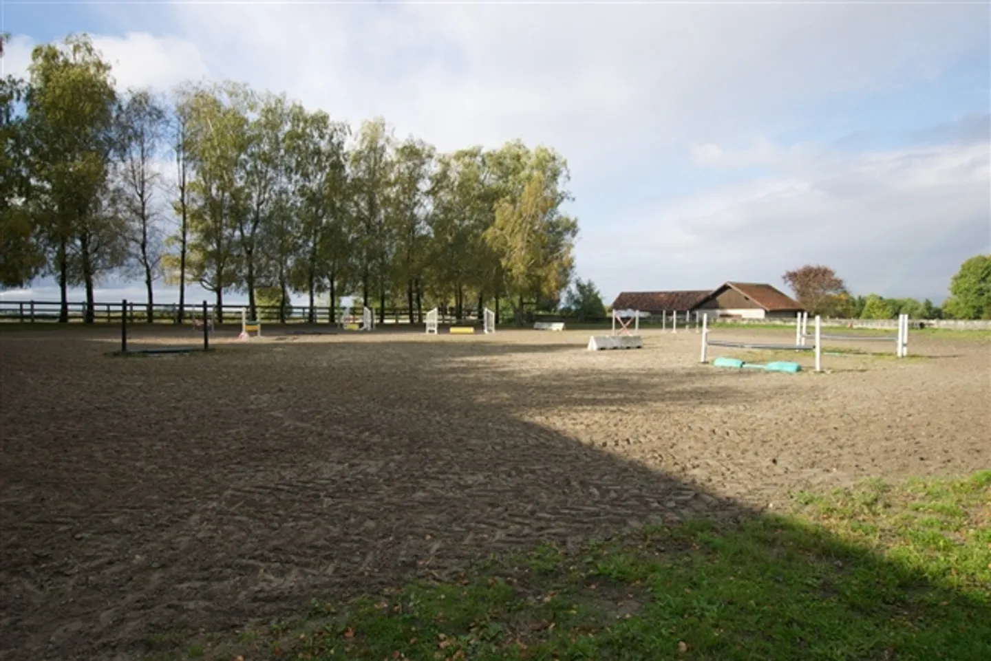 Equestrian Center near Lausanne - Photo 3 of 7